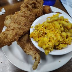Shady Rest Family Restaurant - Fried flounder and Mac and cheese