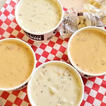 Pike Place Chowder - Sampler: 2x Clam Chowder and 2x Seafood Bisque - Seafood Near Me - Seattle, Washington Pike Place Chowder - Sampler: 2x Clam Chowder and 2x Seafood Bisque - Seafood Near Me - Seattle, Washington