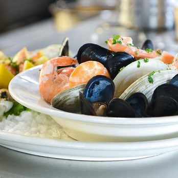 Brophy Bros - Hot Combo - Seafood Near Me - Santa Barbara, California