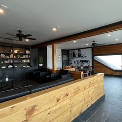 Brisetto's Second Cup - Upstairs