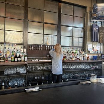 Hutchins Garage - Bar - Pizza Near Me - Durham, North Carolina Hutchins Garage - Bar - Pizza Near Me - Durham, North Carolina