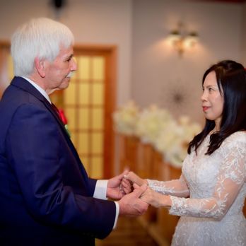 Forever Sunny Weddings - Vow exchange - Officiants Near Me Forever Sunny Weddings - Vow exchange - Officiants Near Me
