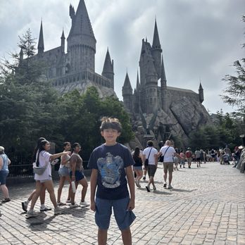 Universal Studios Hollywood - Hogwart castle - Amusement Parks Near Me - Universal City, California