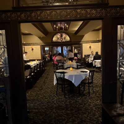 Charlie Gitto's On the Hill by null