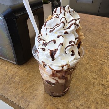 Il Gusto - Looks more like something you'd find at Starbucks than an Affagato - Desserts Near Me - West Covina, California