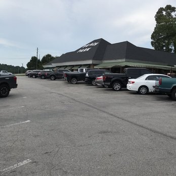 Peach Park - Peach Park   2300 7th St. South Clinton, AL 35045 (205)755-2065 - Ice Cream & Frozen Yogurt Near Me - Clanton, Alabama