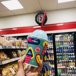 7-Eleven - 7-11, Free Slurpie Day!