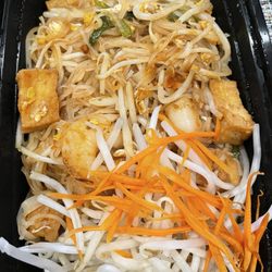Pad Thai with shrimp