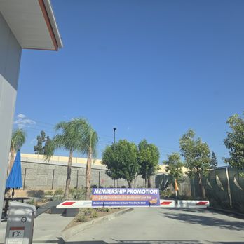Fast5Xpress Car Wash - Car Wash Near Me - Glendora, California
