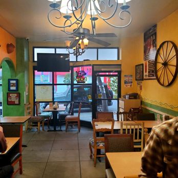 El Metate - Interior - Mexican Near Me - Pasadena, California