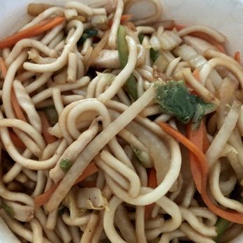 Gold Dumpling - Gluten-Free Chicken Lo Mein Noodles - Chinese Near Me - West Hartford, Connecticut Gold Dumpling - Gluten-Free Chicken Lo Mein Noodles - Chinese Near Me - West Hartford, Connecticut