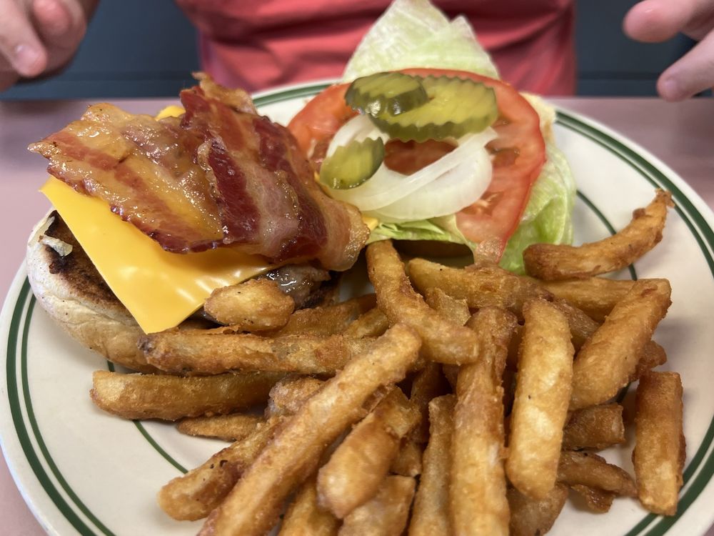 CRYSTAL CAFE Updated October 2024 14 Photos & 17 Reviews 402