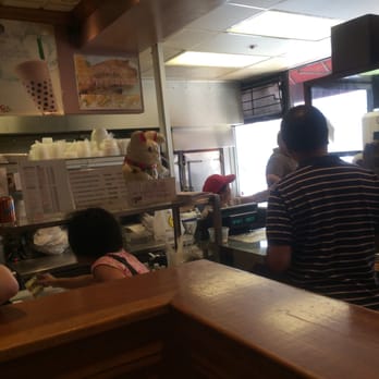 Chinatown Cafe - Little midget raspy voice cashier is extremely rude!!!! Extremely rude!!! - Chinese Near Me - Boston, Massachusetts