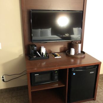 Comfort Suites - Hotels Near Me - Cedar Falls, Iowa