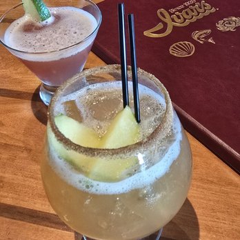 Ivar's Acres of Clams - Apple Tiki Smash and Raspberry Roundup 12 - Seafood Near Me - Seattle, Washington