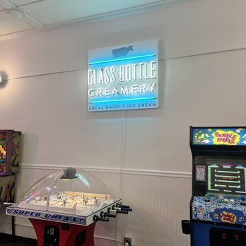 Glass Bottle Creamery - Inside - Ice Cream & Frozen Yogurt Near Me - Vashon, Washington