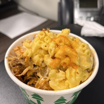 ShreddRRz - a bowl of macaroni and cheese - Food Trucks Near Me - Harrisburg, Pennsylvania ShreddRRz - a bowl of macaroni and cheese - Food Trucks Near Me - Harrisburg, Pennsylvania