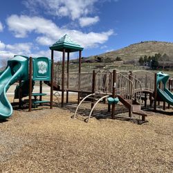 Les Hicks Jr Park - The smaller playground.