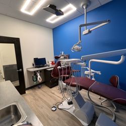 Abra Dental - Bloomfield Ave