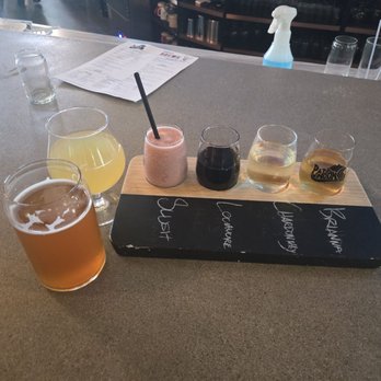 Papa Moon Headquarters Brewing & BBQ - Breweries Near Me - Scottsbluff, Nebraska
