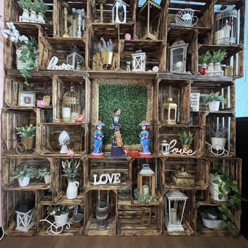 Sugar Milk Cafe - Decor next to booth - Breakfast & Brunch Near Me - Naperville, Illinois