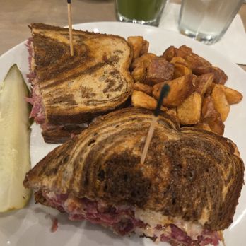SweetDiner - Reuben sandwich - Diners Near Me - Milwaukee, Wisconsin