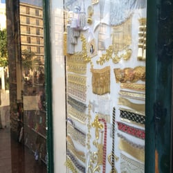 Las Tres Avemarías - Tienda de tota la vida