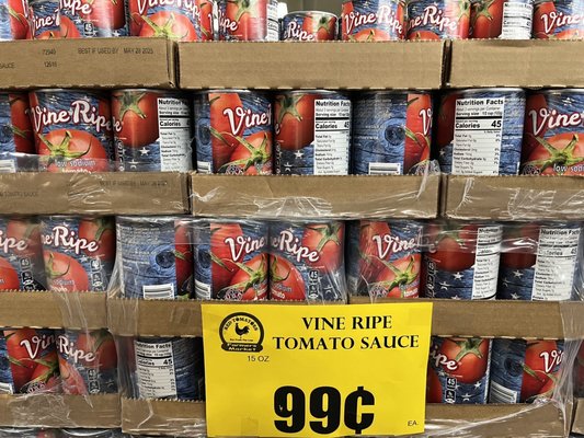 Red Tomatoes Farmers Market by null
