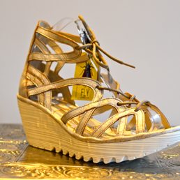 Club Boutique &amp; City Shoes - 43 Photos - Shoe Stores - 10 Pleasant St,  Portsmouth, Nh - Phone Number - Yelp