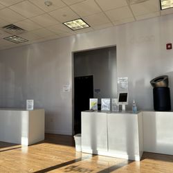 Dyson Service Center Paramus - Inside