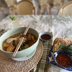 Bún riêu