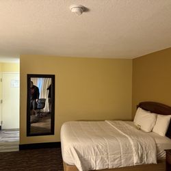 MCM Elegante - Room