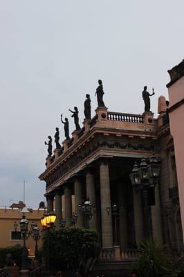 Teatro Juárez by null