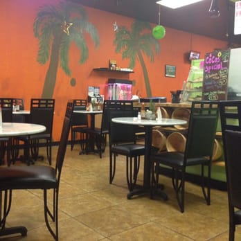 Coco's Cuban - Interior (slow day) - Cuban Near Me - Cumming, Georgia