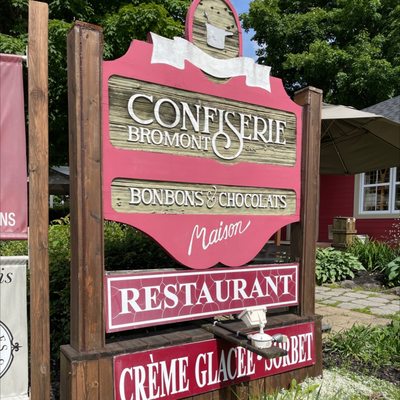 Le Musée du chocolat de la confiserie Bromont by null