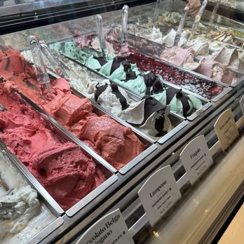 Bacio di Latte - So beautiful - Ice Cream & Frozen Yogurt Near Me - Etiwanda, California