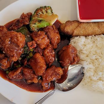 Bamboo Spice - Lunch General So's chicken plate - Chinese Near Me - Missouri City, Texas Bamboo Spice - Lunch General So's chicken plate - Chinese Near Me - Missouri City, Texas