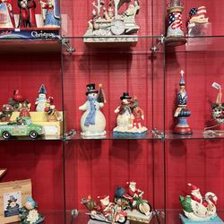 A Christmas Store N More