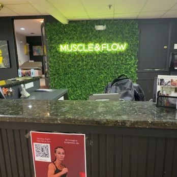 Muscle & Flow - Front desk - Gyms Near Me - Milton, Massachusetts Muscle & Flow - Front desk - Gyms Near Me - Milton, Massachusetts