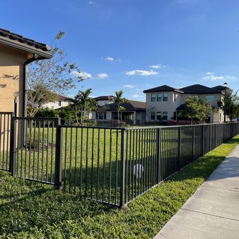 XL Fencing - Aluminum fencing in the backyard. - Fences & Gates Near Me - Pompano Beach, Florida