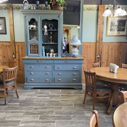 Bookshire Coffee - Seating