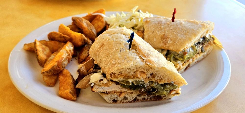 Social spots from San Francisco St Bar & Grill