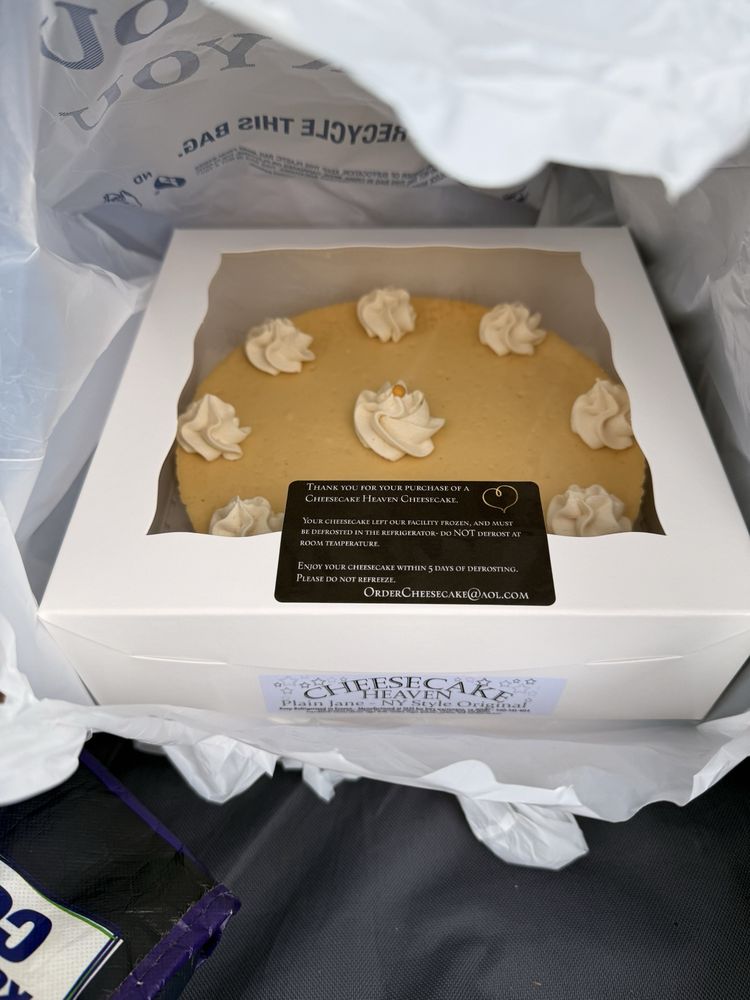 Cheesecake Heaven Logo