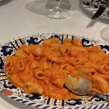Carbone - Spicy vodka rigatoni. What they're known for. Pretty decent. - Italian Near Me - Las Vegas, Nevada