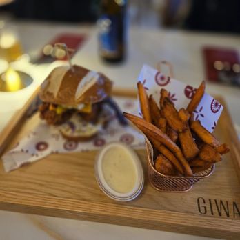 GIWA - Crispy chicken sandwich and the umi pasta. - Breakfast & Brunch Near Me - Santa Clara, California GIWA - Crispy chicken sandwich and the umi pasta. - Breakfast & Brunch Near Me - Santa Clara, California