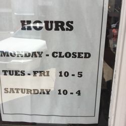 Victoria - Hours