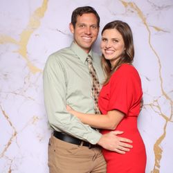 Golden Hour Photo Booths - White & Gold marble backdrop looking amazing