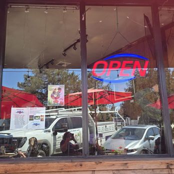 Redwood Cafe - Front entrance - American Near Me - Cotati, California