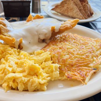 White Oak Cafe - Country fried chicken & eggs - Breakfast & Brunch Near Me - White Oak, Texas