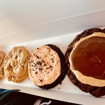 Crumbl - South Elgin - Cookie butter, chocolate chip, pumpkin cheesecake, brownie cookie. - Bakeries Near Me - South Elgin, Illinois Crumbl - South Elgin - Cookie butter, chocolate chip, pumpkin cheesecake, brownie cookie. - Bakeries Near Me - South Elgin, Illinois